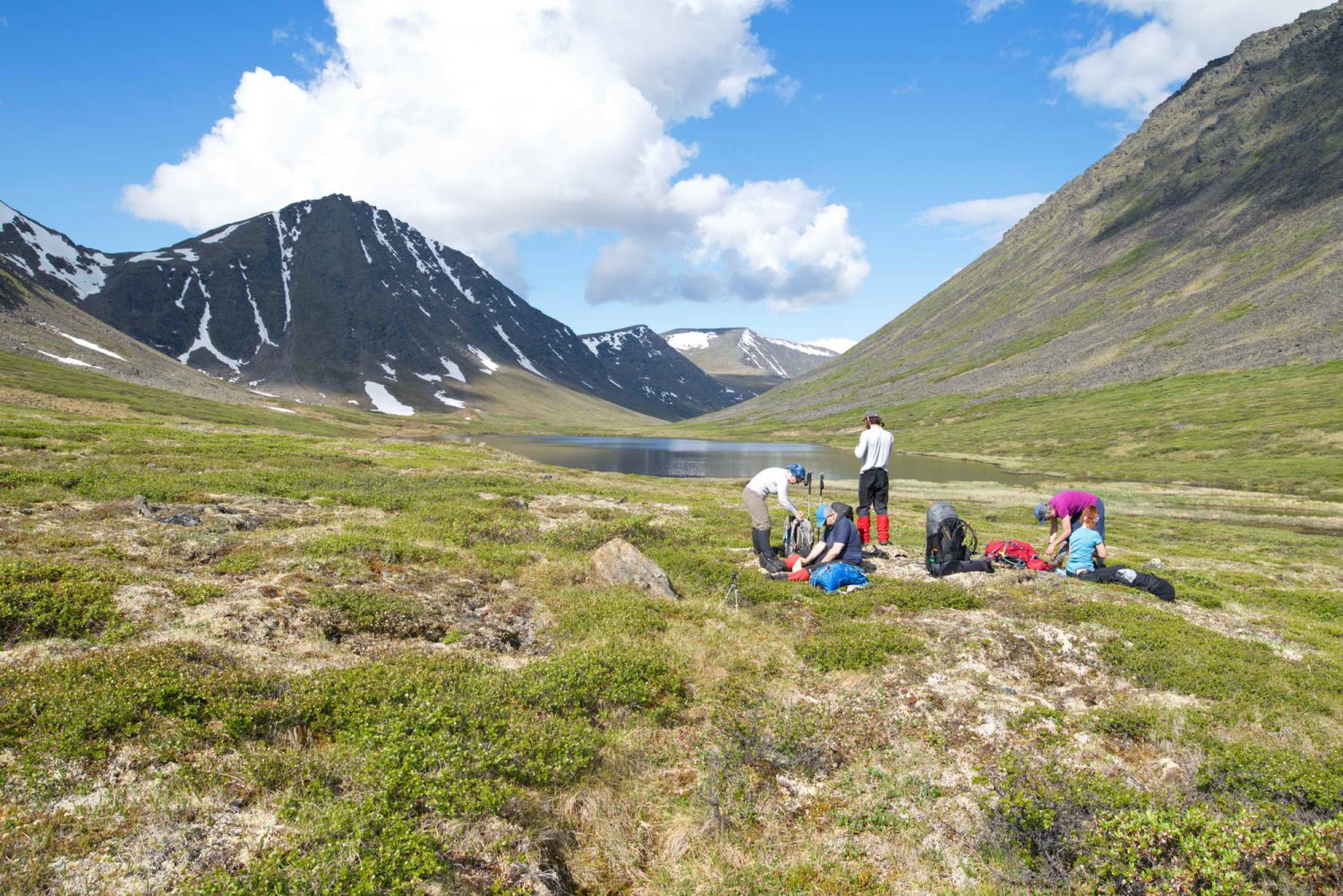 Hiking-the-Ruby-Range-Yukon